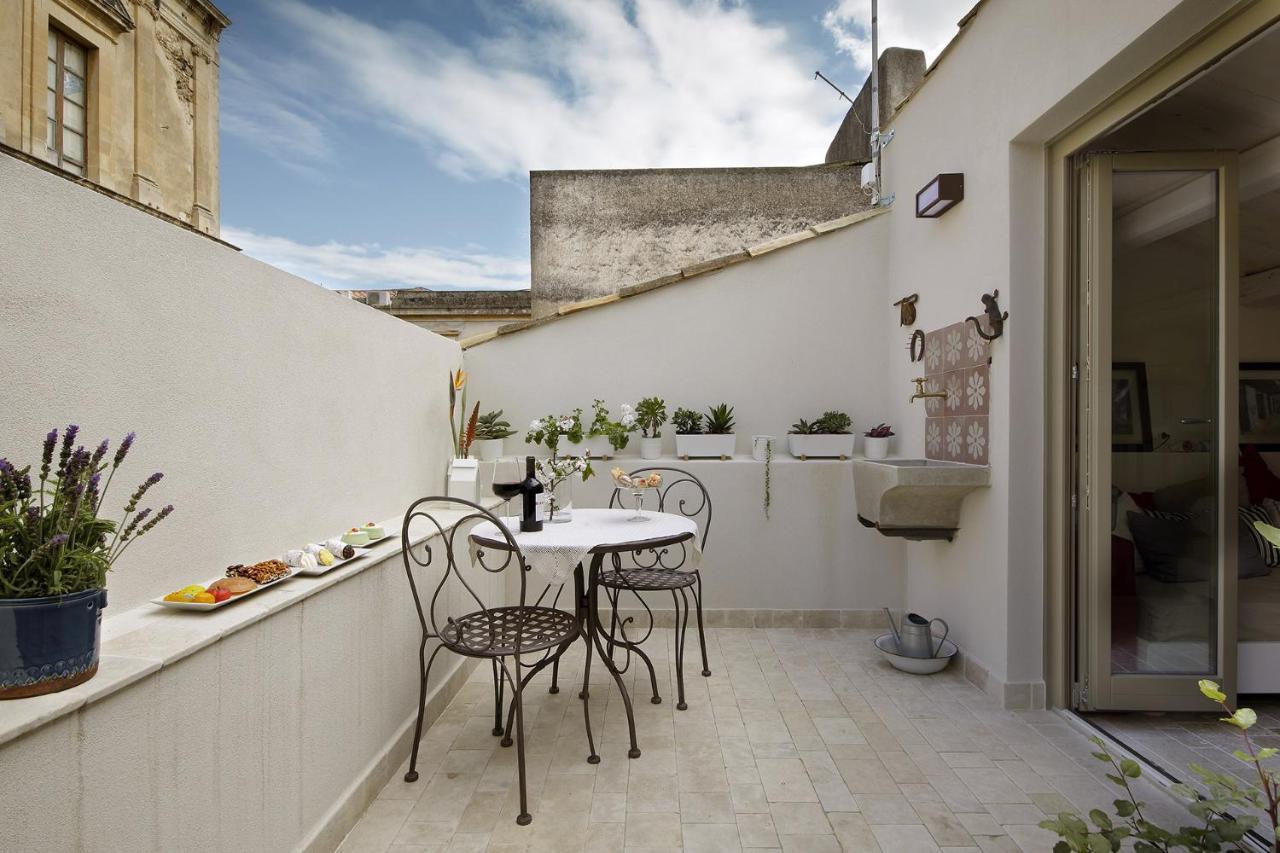 Nicotera Apartment Noto Exterior foto