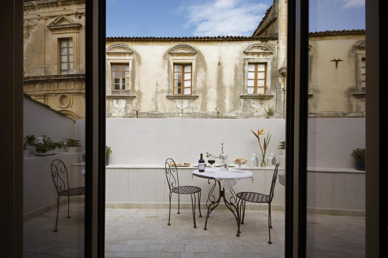Nicotera Apartment Noto Exterior foto
