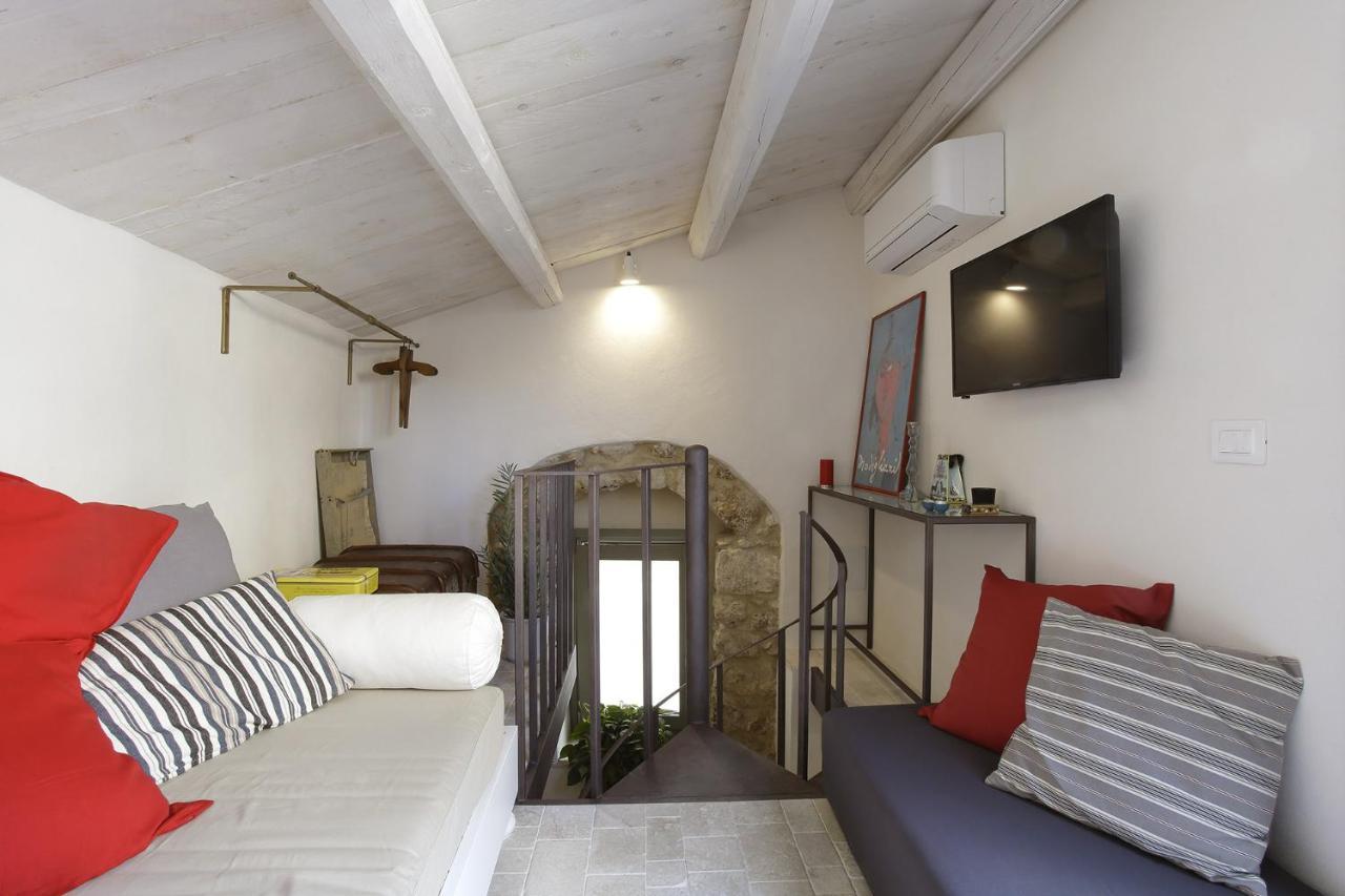 Nicotera Apartment Noto Exterior foto